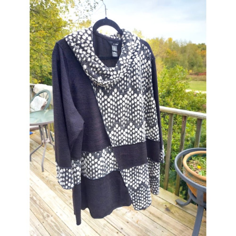 Ali Miles Womens Plus Size 3X Black and White Cowl Neck Snake Skin Print Sweater